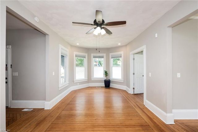 102 Bruce PL, Portsmouth, VA 23707