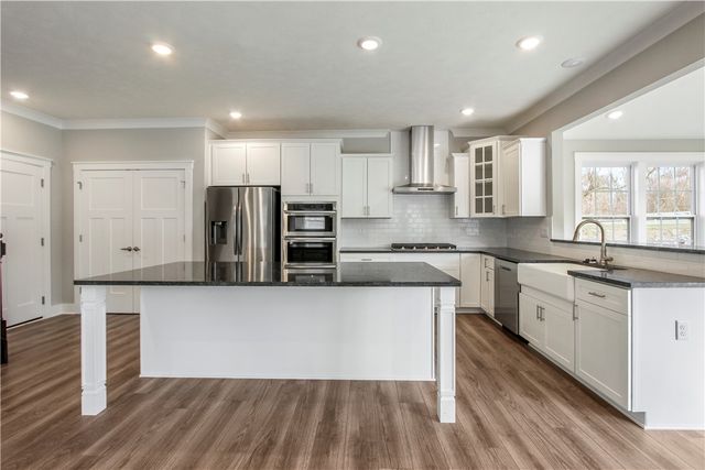 1001 Stonegate Drive, South Fayette, PA 15057