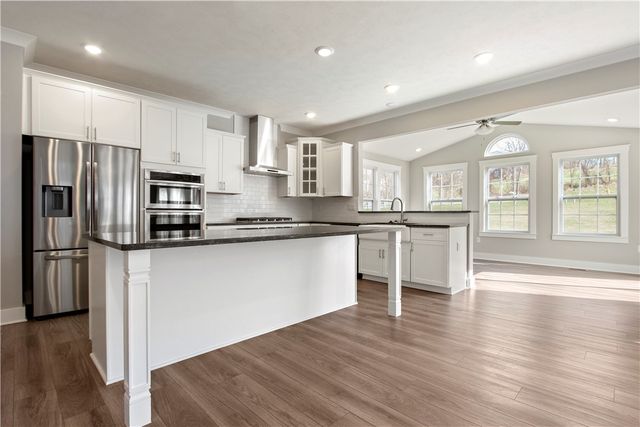 1001 Stonegate Drive, South Fayette, PA 15057