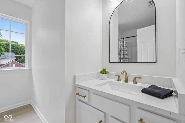 11881 Gatwick View Drive, Fishers, IN 46037