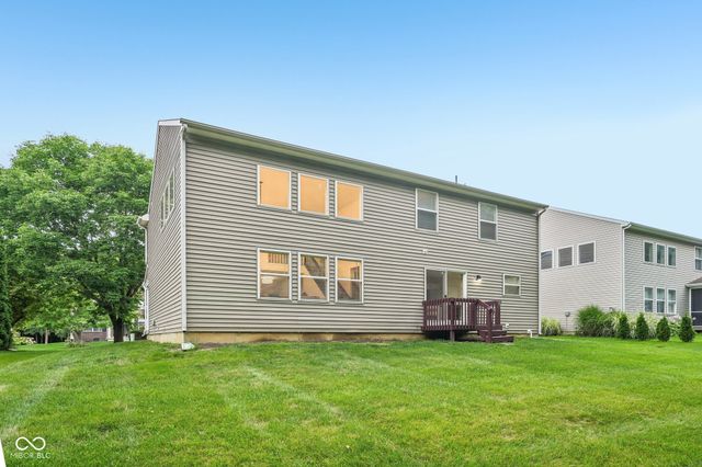 11881 Gatwick View Drive, Fishers, IN 46037