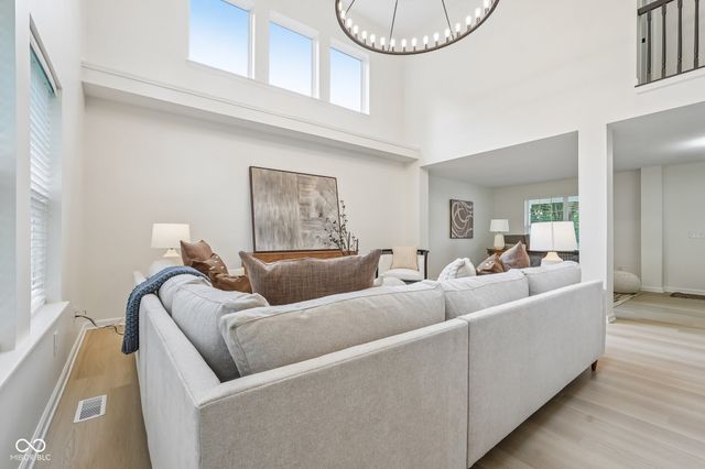 11881 Gatwick View Drive, Fishers, IN 46037