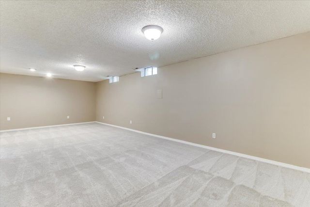 1630 Pin Oak Ct, Rose Hill, KS 67133