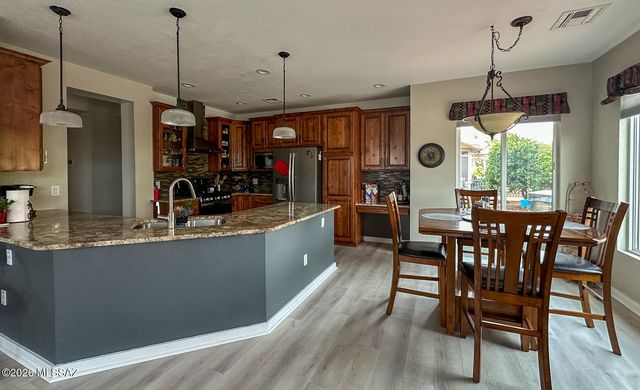 2443 E Nasturtium Street, Oro Valley, AZ 85755