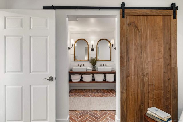 1714 Hicks St, Oceanside, CA 92054