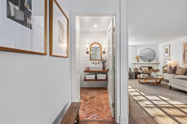 1714 Hicks St, Oceanside, CA 92054