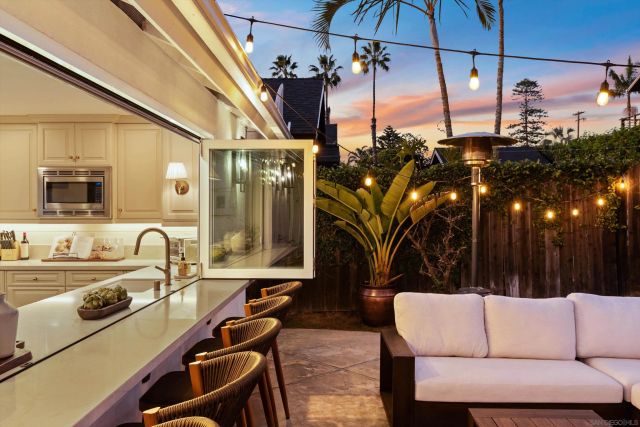 1714 Hicks St, Oceanside, CA 92054