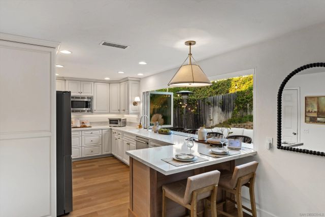 1714 Hicks St, Oceanside, CA 92054