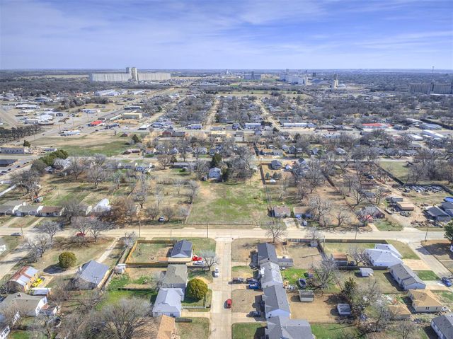 310 W Palm Street, Enid, OK 73701