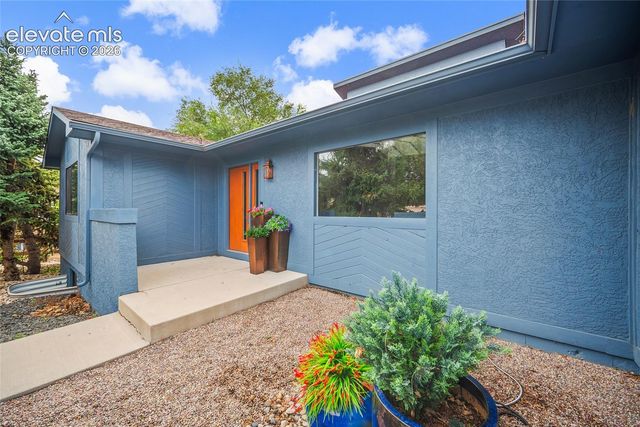 525 Mesa Vista Court, Colorado Springs, CO 80904