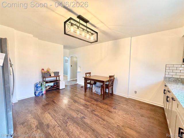 1224 W Bristol Road, Flint Charter Township, MI 48507