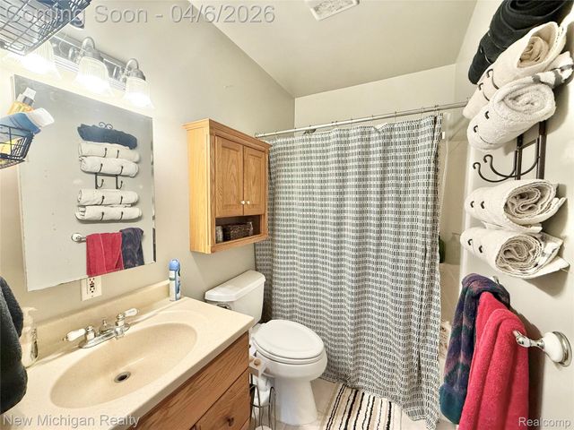 1224 W Bristol Road, Flint Charter Township, MI 48507