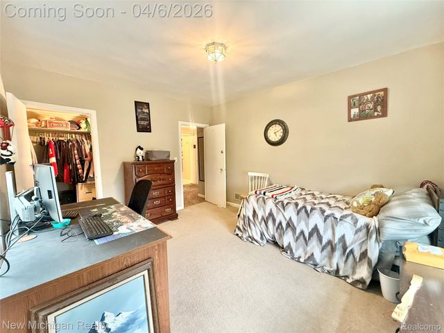 1224 W Bristol Road, Flint Charter Township, MI 48507