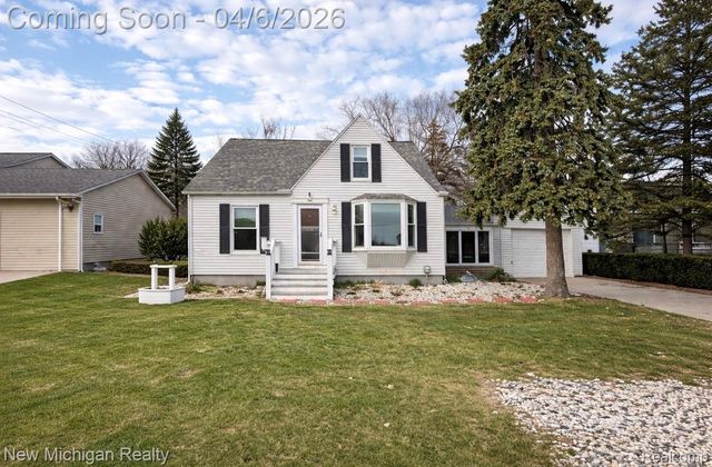 1224 W Bristol Road, Flint Charter Township, MI 48507