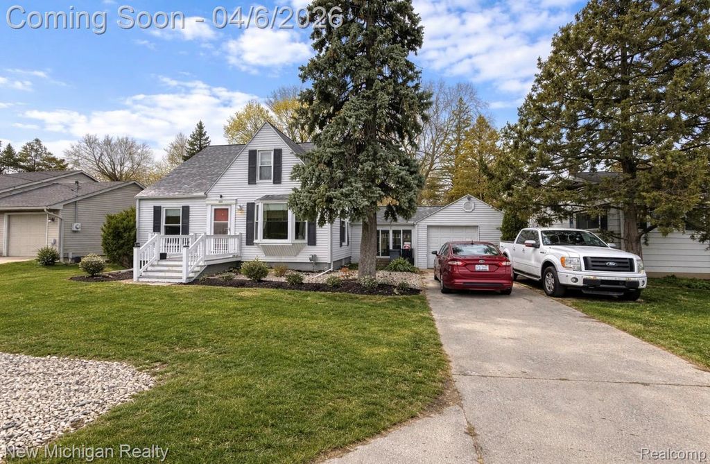 1224 W Bristol Road, Flint Charter Township, MI 48507