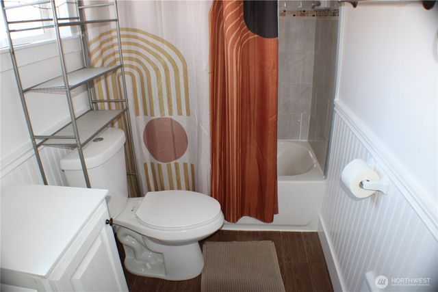 1224 4th St, Cosmopolis, WA 98537