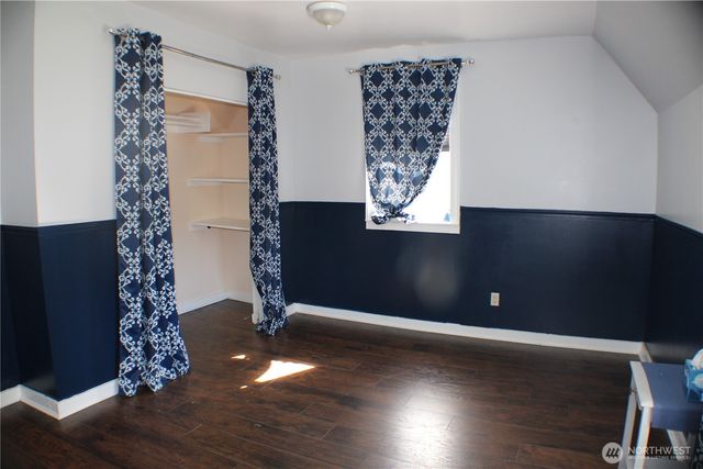 1224 4th St, Cosmopolis, WA 98537