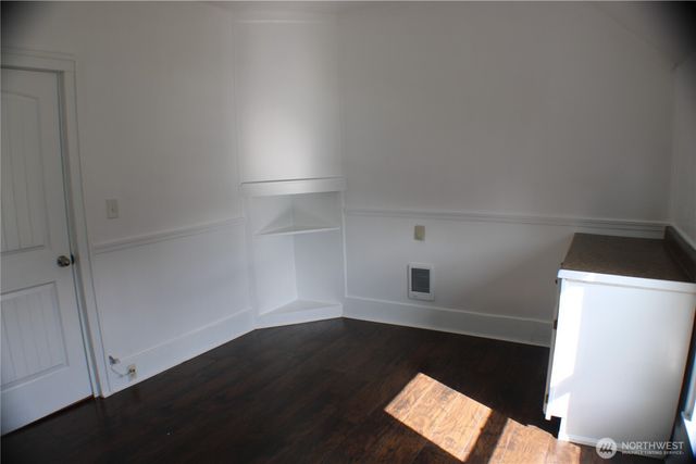 1224 4th St, Cosmopolis, WA 98537