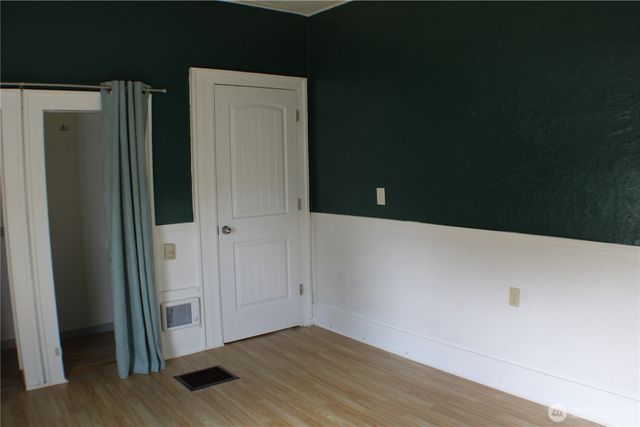 1224 4th St, Cosmopolis, WA 98537