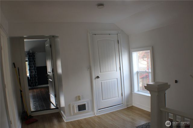 1224 4th St, Cosmopolis, WA 98537