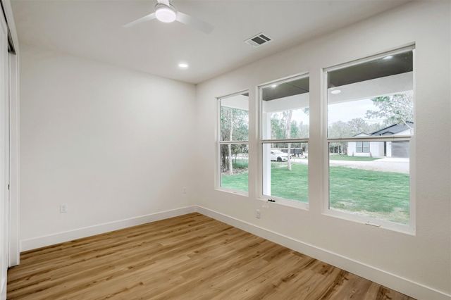 137 E Pauwela LN, Bastrop, TX 78602