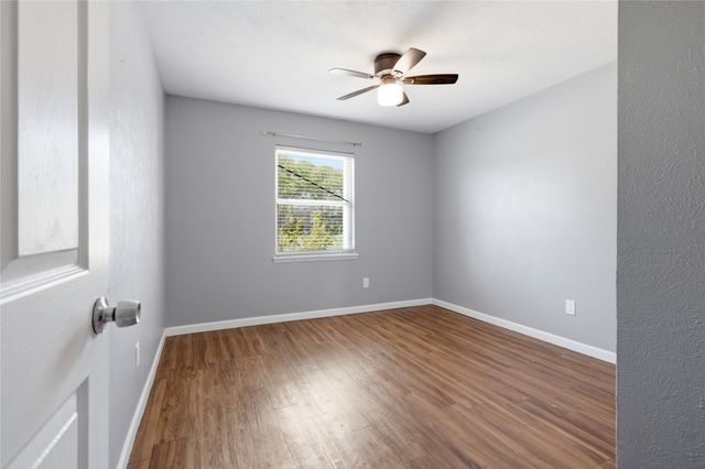 5661 Pearce Street, The Colony, TX 75056