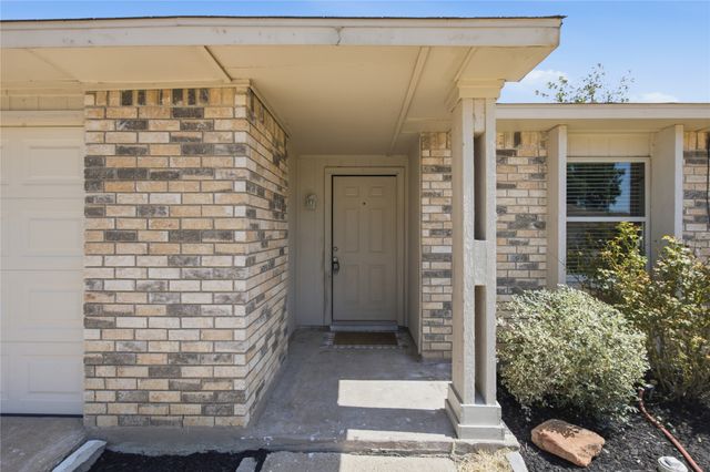 5661 Pearce Street, The Colony, TX 75056