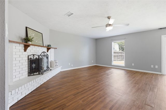 5661 Pearce Street, The Colony, TX 75056