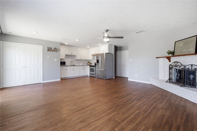 5661 Pearce Street, The Colony, TX 75056