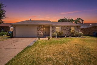 5661 Pearce Street, The Colony, TX 75056