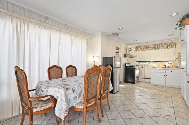 1127 W Foothill Boulevard, Arcadia, CA 91006