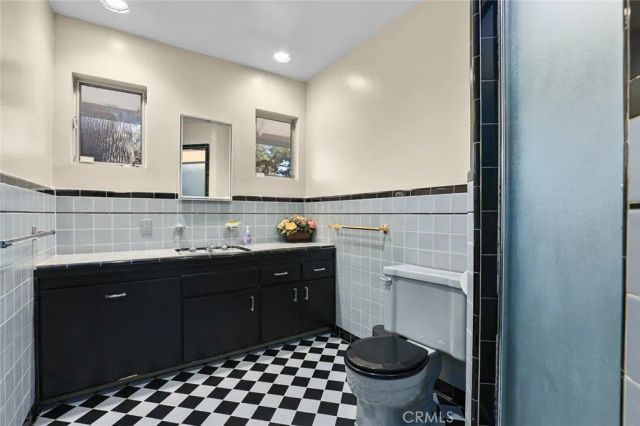 1127 W Foothill Boulevard, Arcadia, CA 91006