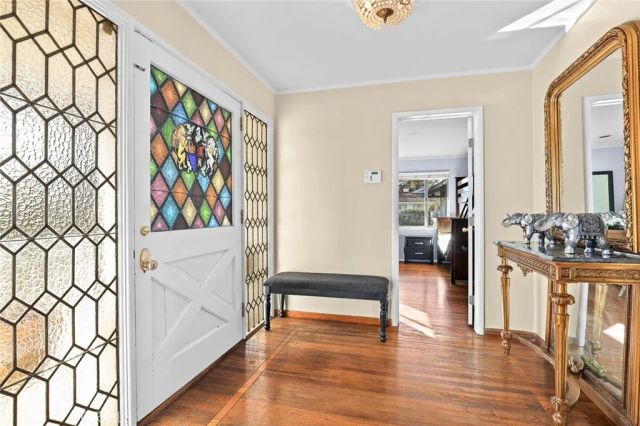 1127 W Foothill Boulevard, Arcadia, CA 91006