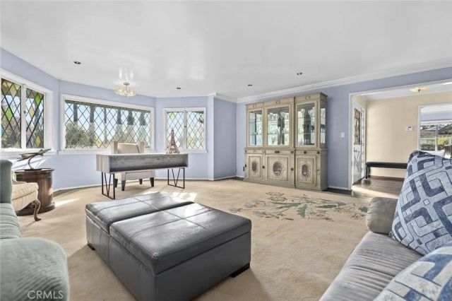 1127 W Foothill Boulevard, Arcadia, CA 91006