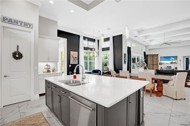 461 Jacqueline Way SW, Vero Beach, FL 32968