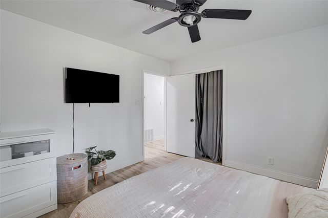 7116 Meadowbrook Drive, Fort Worth, TX 76112