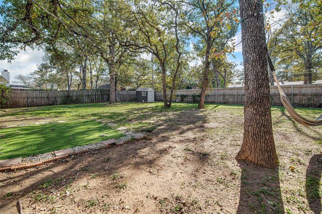 7116 Meadowbrook Drive, Fort Worth, TX 76112