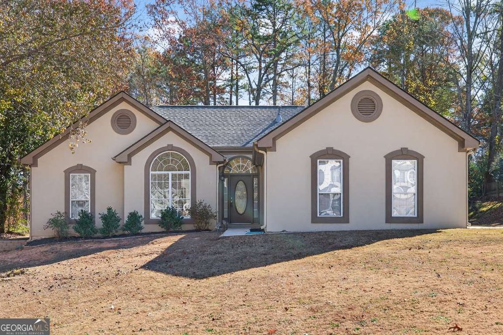 6512 Shady Valley Drive, Flowery Branch, GA 30542