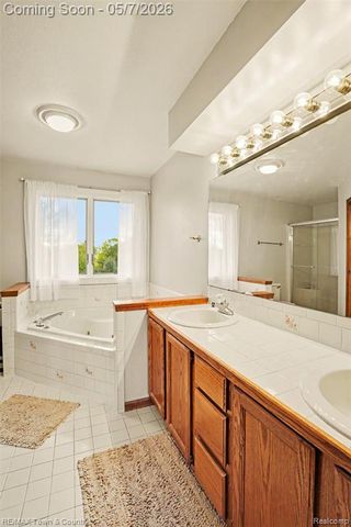 12429 Moceri Drive, Grand Blanc, MI 48439