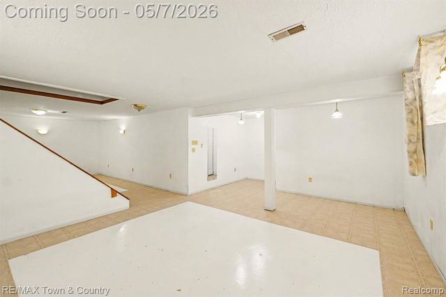 12429 Moceri Drive, Grand Blanc, MI 48439