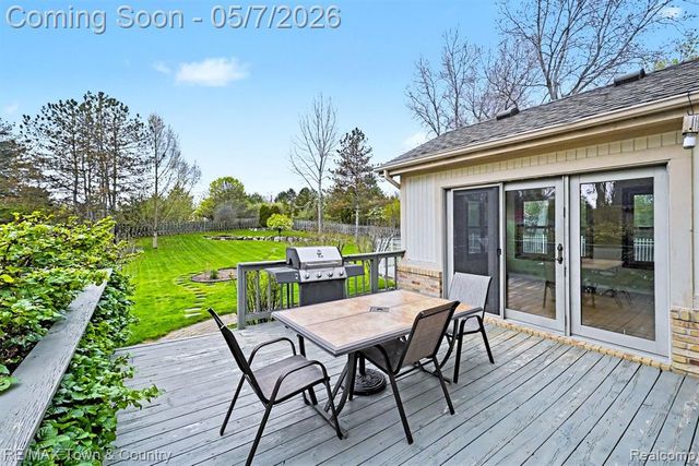 12429 Moceri Drive, Grand Blanc, MI 48439