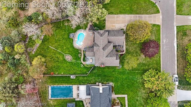 12429 Moceri Drive, Grand Blanc, MI 48439