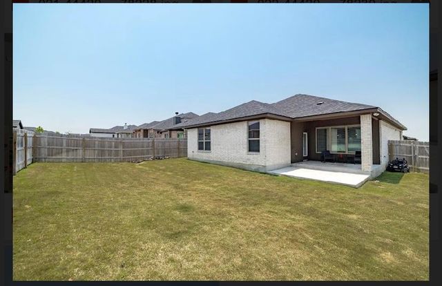 501 Seabiscuit DR, Jarrell, TX 76537