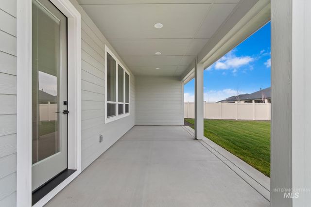 743 W Oak Springs Dr, Meridian, ID 83642