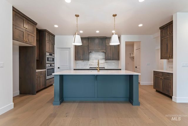 743 W Oak Springs Dr, Meridian, ID 83642