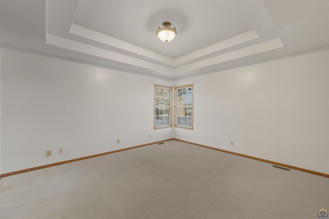 3540 SW Willow Brook DR, Topeka, KS 66614