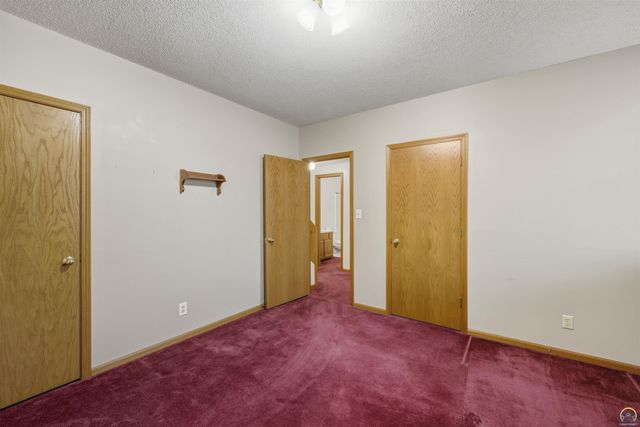 3540 SW Willow Brook DR, Topeka, KS 66614