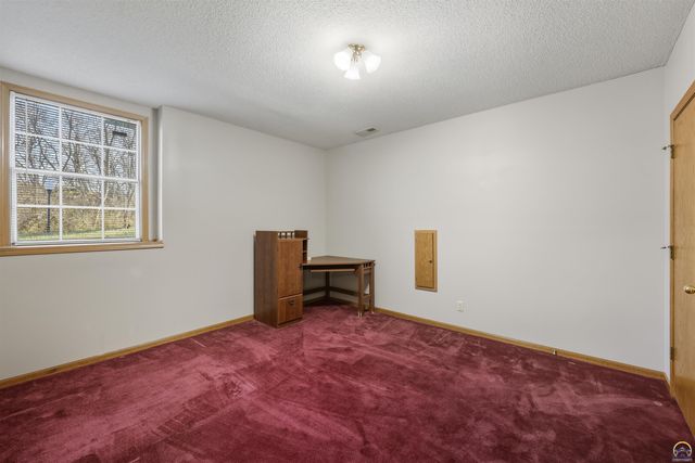 3540 SW Willow Brook DR, Topeka, KS 66614