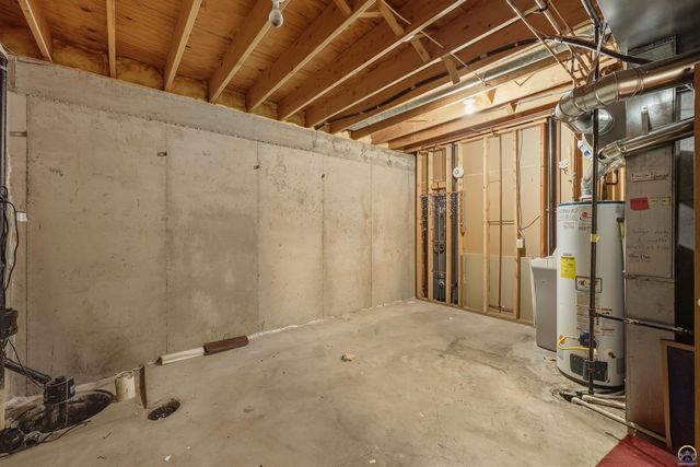 3540 SW Willow Brook DR, Topeka, KS 66614