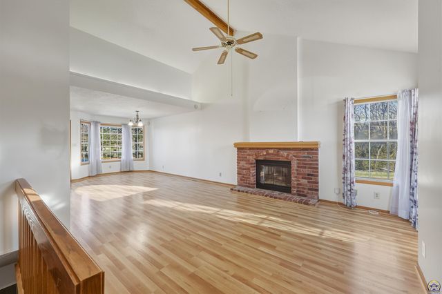 3540 SW Willow Brook DR, Topeka, KS 66614